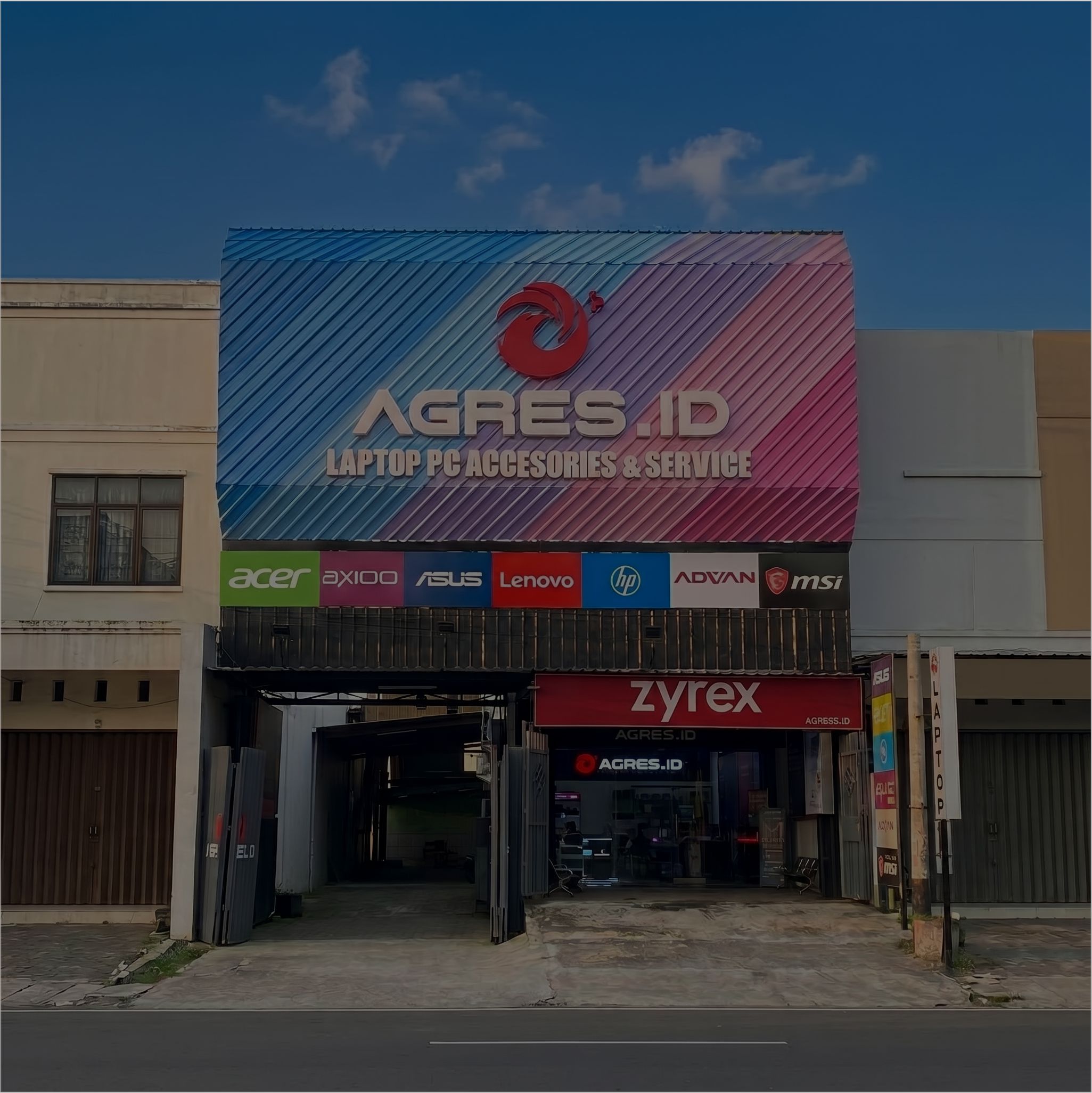 Interior Toko Agres ID Semarang